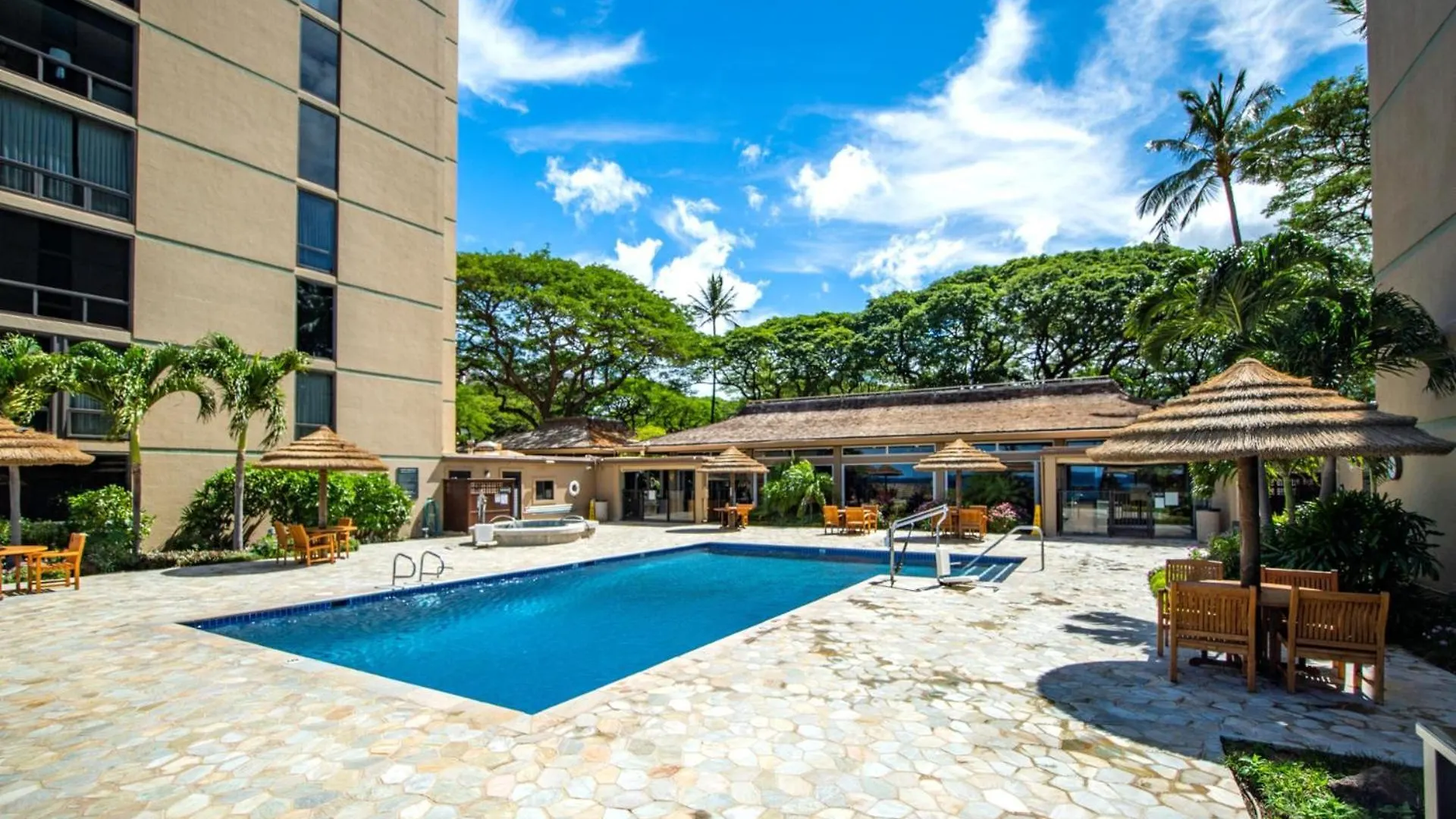 Kbm Resorts Free Car Mahana Mah-301 Gorgeous Ocean Front Kaanapali Apartment